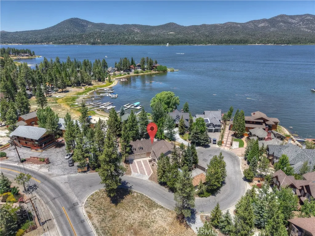 494 Lakeview Court, Big Bear Lake, California 92315 home-pic-3