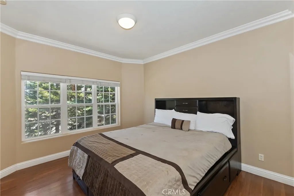 494 Lakeview Court, Big Bear Lake, California 92315 home-pic-35
