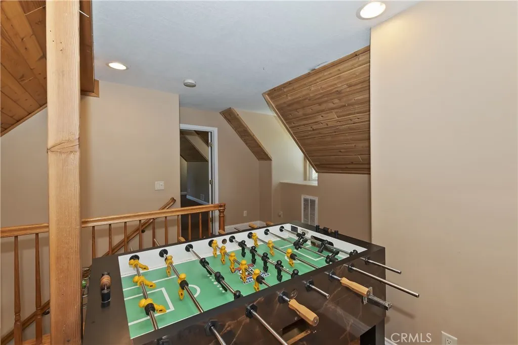 494 Lakeview Court, Big Bear Lake, California 92315 home-pic-22
