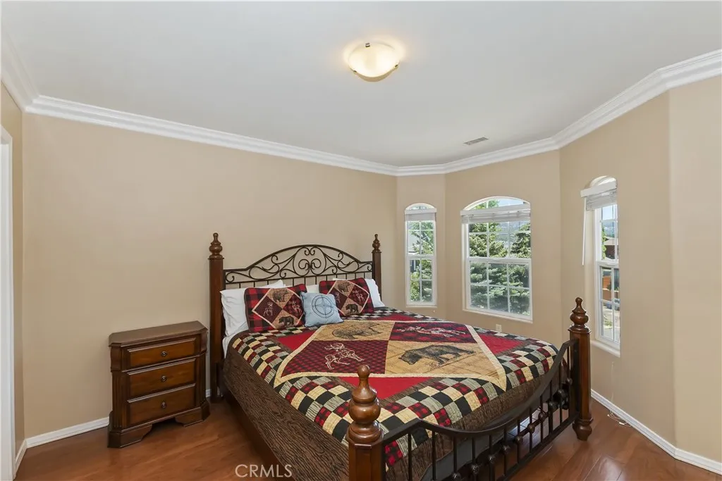 494 Lakeview Court, Big Bear Lake, California 92315 home-pic-24