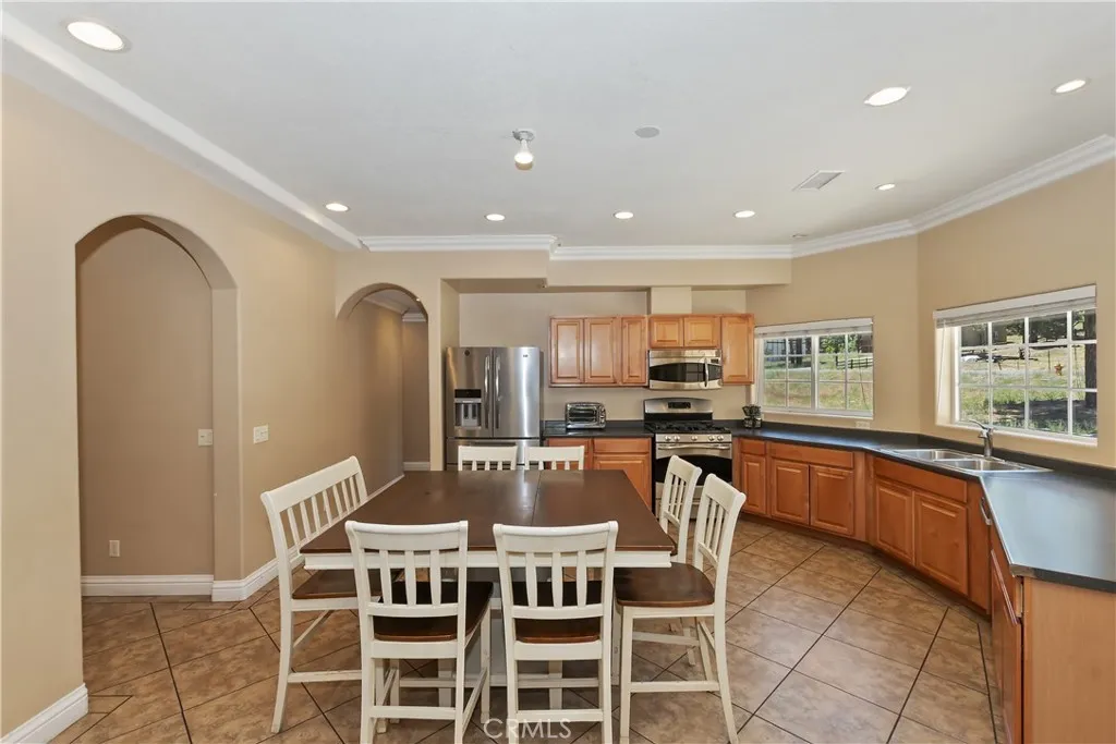 494 Lakeview Court, Big Bear Lake, California 92315 home-pic-13