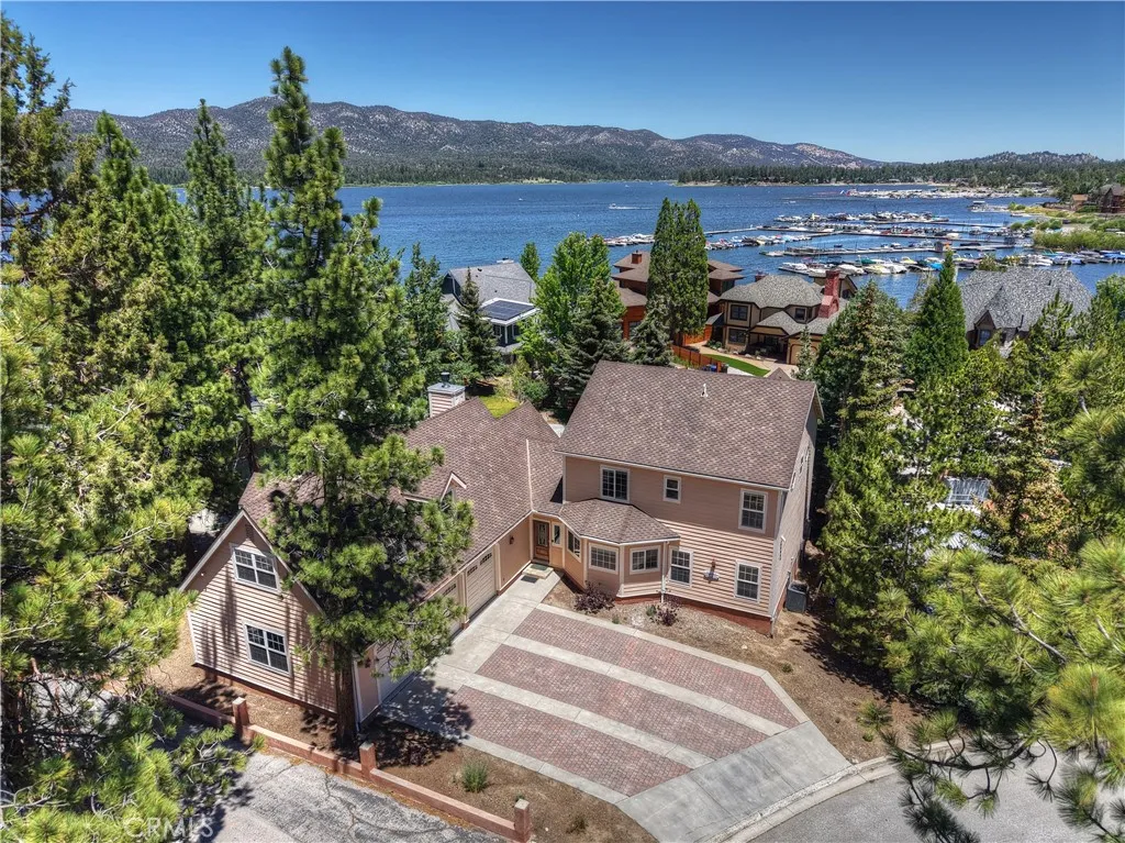 494 Lakeview Court, Big Bear Lake, California 92315 home-pic-48