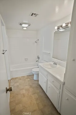 1138 N Valley Street, Burbank, California 91505