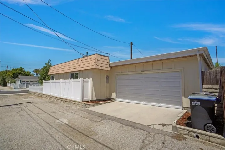 1138 N Valley Street, Burbank, California 91505