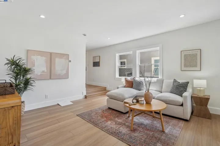 1127 Wellington Street, Oakland, California 94602