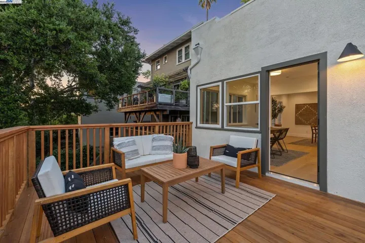 1127 Wellington Street, Oakland, California 94602