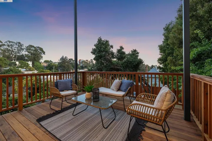 1127 Wellington Street, Oakland, California 94602