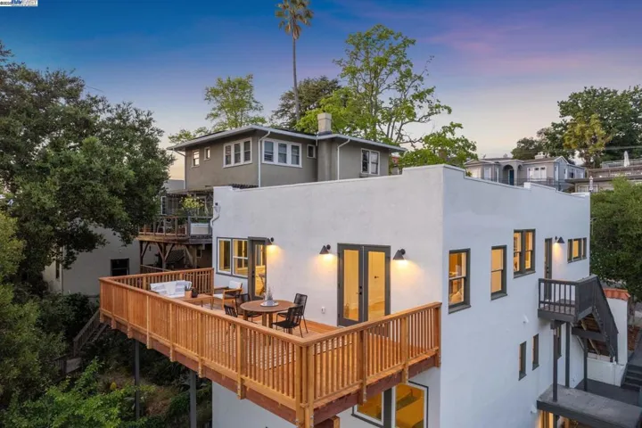 1129 Wellington Street, Oakland, California 94602