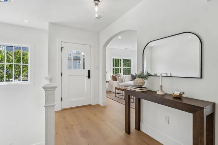 1129 Wellington Street, Oakland, California 94602