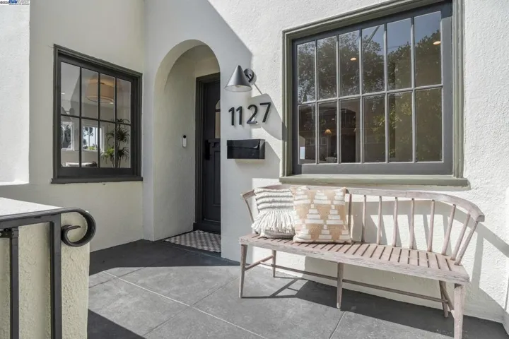 1129 Wellington Street, Oakland, California 94602