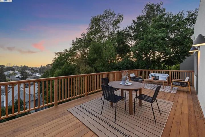 1129 Wellington Street, Oakland, California 94602