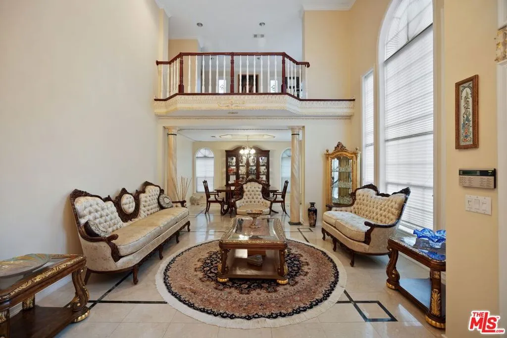 2431 Benedict Canyon Drive, Beverly Hills, California 90210 home-pic-9