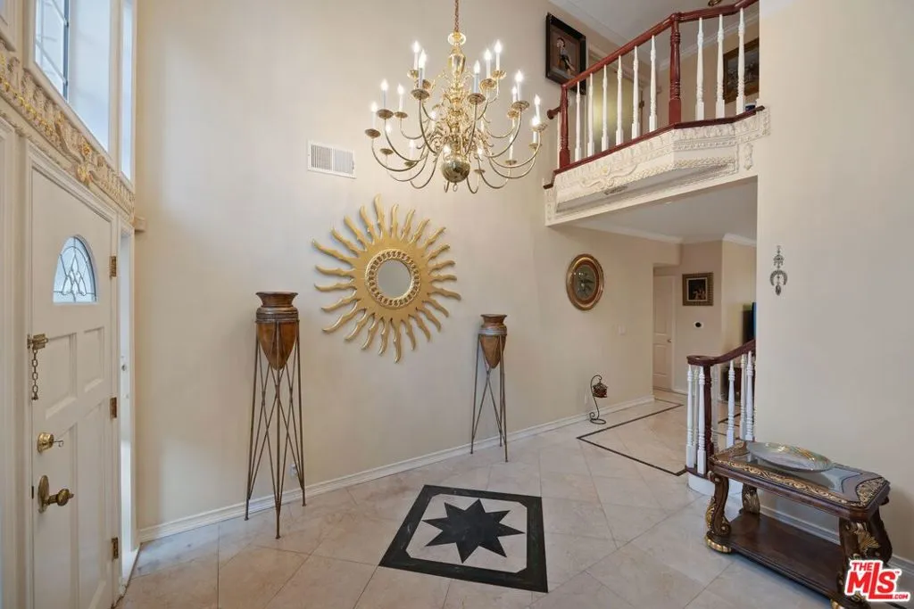 2431 Benedict Canyon Drive, Beverly Hills, California 90210 home-pic-7