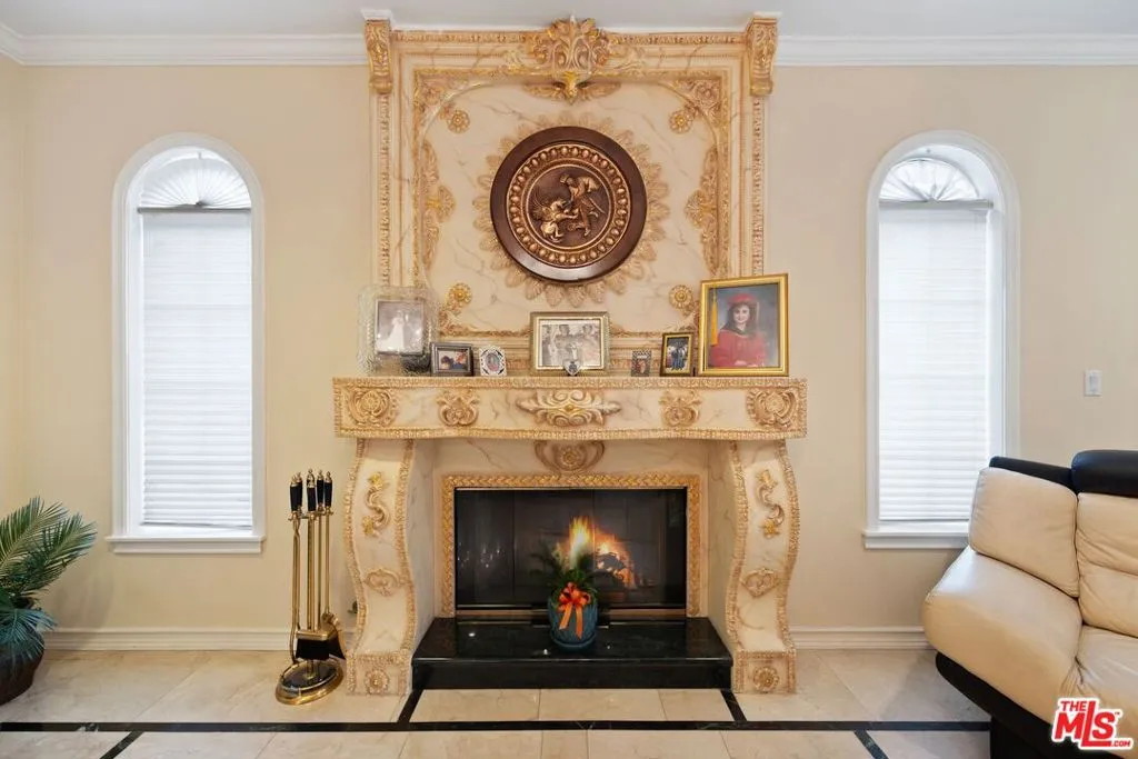 2431 Benedict Canyon Drive, Beverly Hills, California 90210 home-pic-30