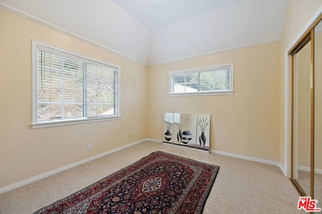 2431 Benedict Canyon Drive, Beverly Hills, California 90210 home-pic-47