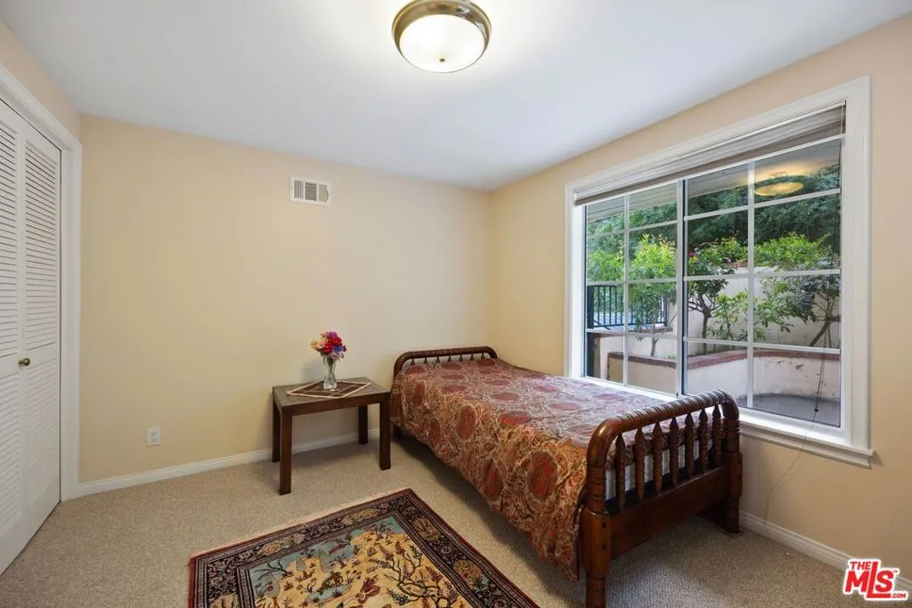 2431 Benedict Canyon Drive, Beverly Hills, California 90210 home-pic-43