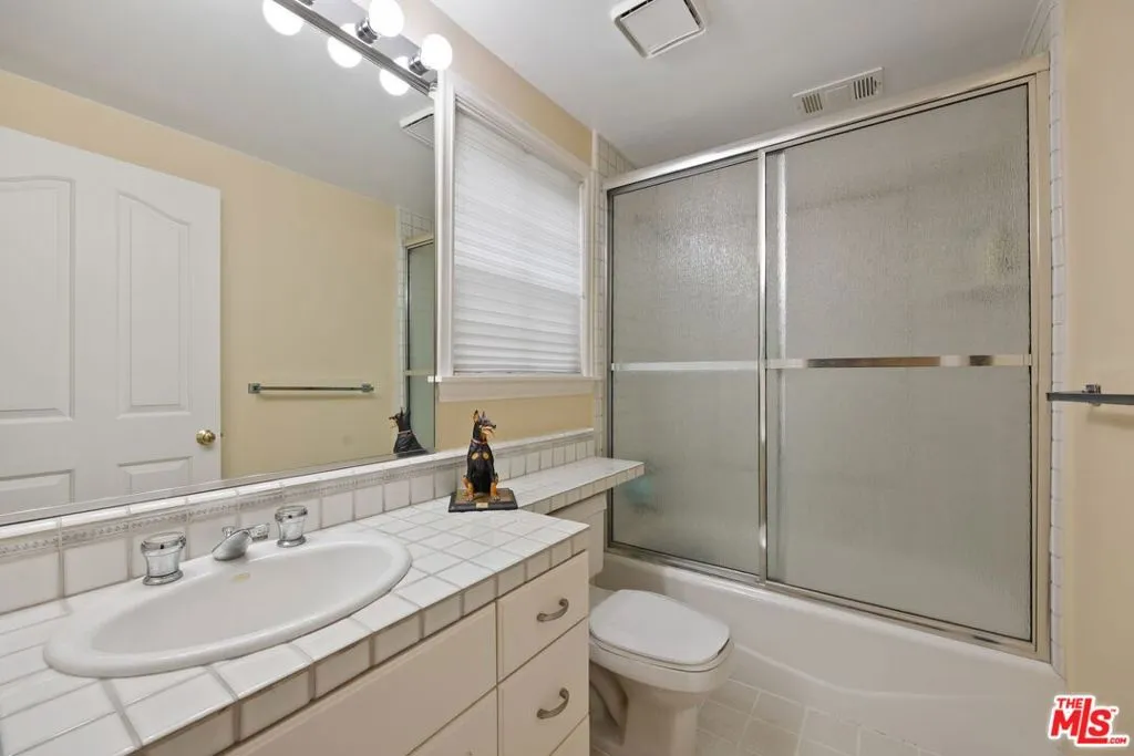 2431 Benedict Canyon Drive, Beverly Hills, California 90210 home-pic-46