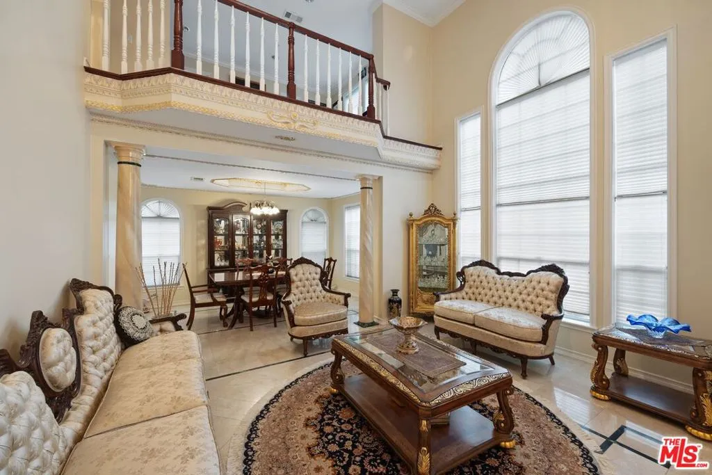 2431 Benedict Canyon Drive, Beverly Hills, California 90210 home-pic-10