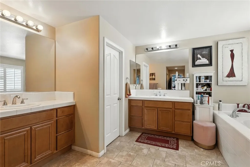 14253 Wolfhound Street, Eastvale, California 92880 home-pic-21