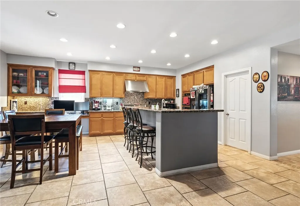 14253 Wolfhound Street, Eastvale, California 92880 home-pic-6