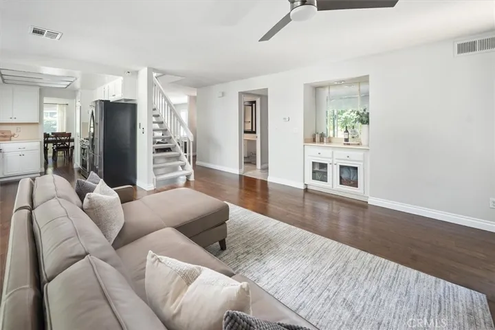 25654 Velan Drive, Valencia, California 91355