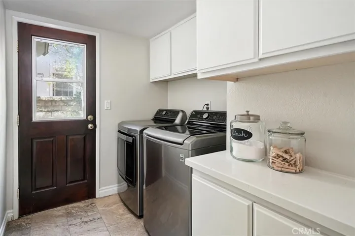 25654 Velan Drive, Valencia, California 91355