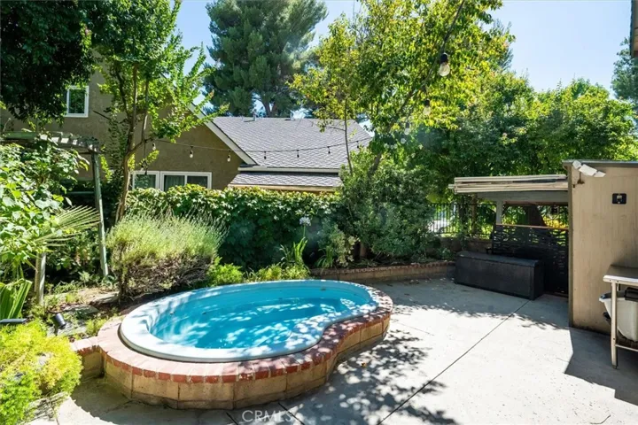 25654 Velan Drive, Valencia, California 91355