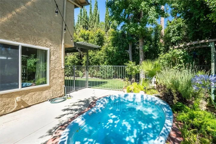 25654 Velan Drive, Valencia, California 91355