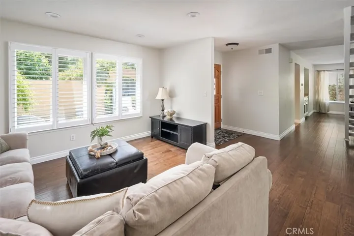 25654 Velan Drive, Valencia, California 91355