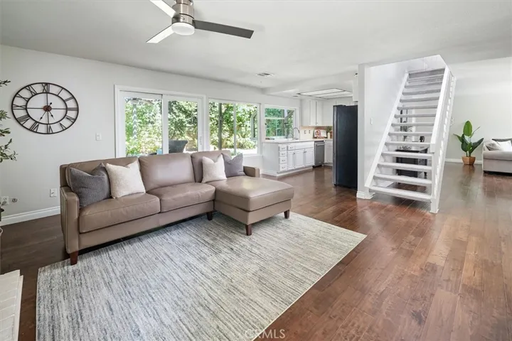 25654 Velan Drive, Valencia, California 91355