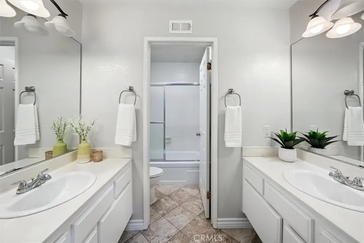 25654 Velan Drive, Valencia, California 91355