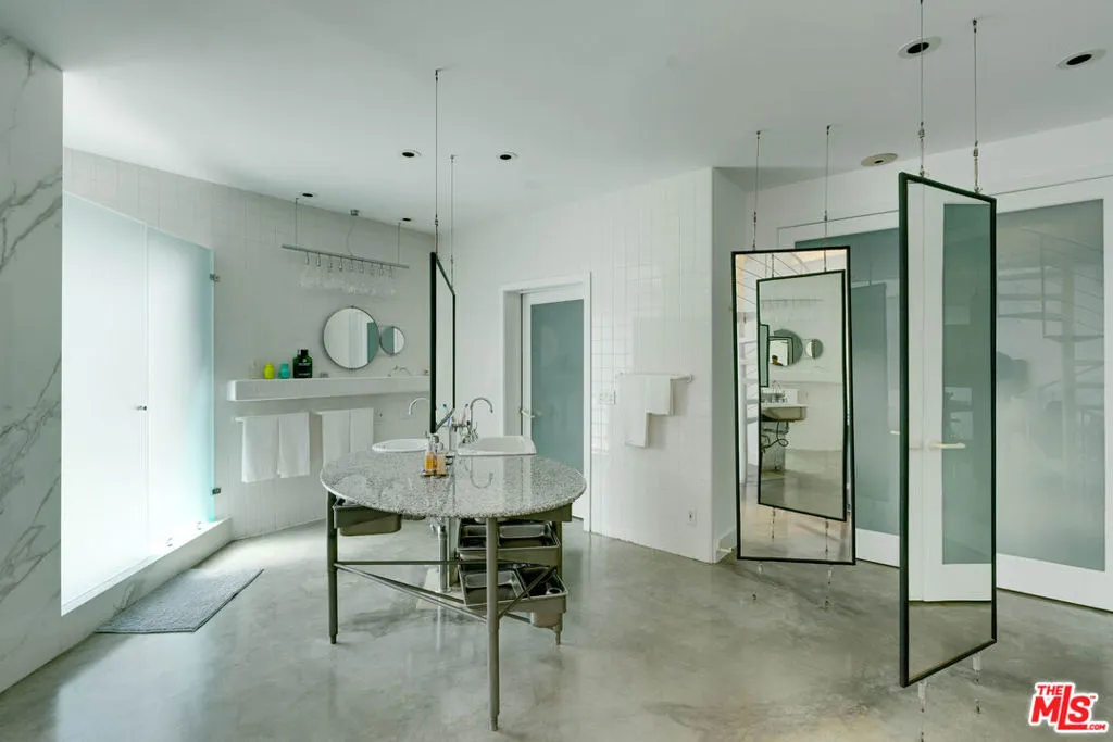 24341 Bridle Trail Road, Hidden Hills, California 91302 home-pic-23