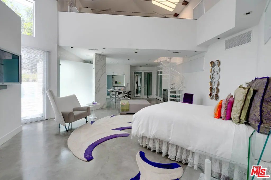 24341 Bridle Trail Road, Hidden Hills, California 91302 home-pic-21
