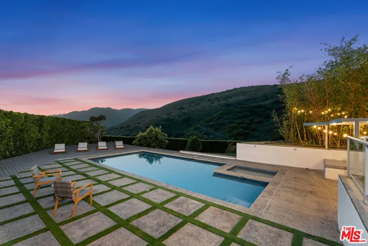 6047 Cavalleri Road, Malibu, California 90265