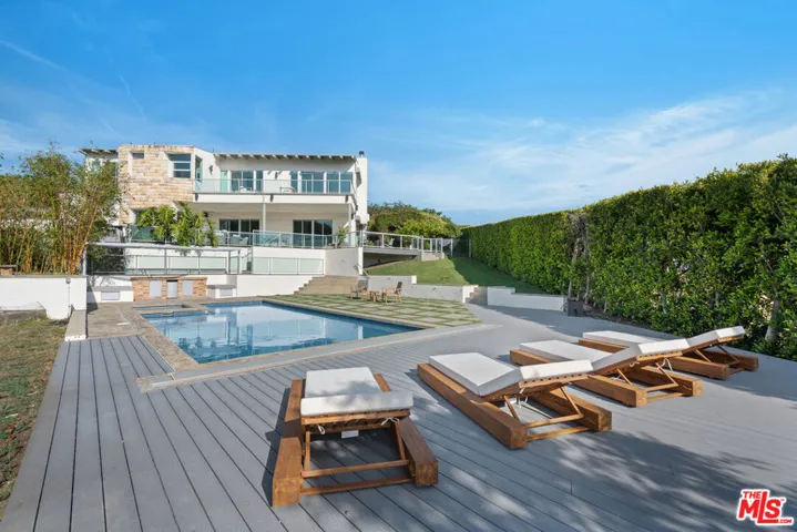 6047 Cavalleri Road, Malibu, California 90265
