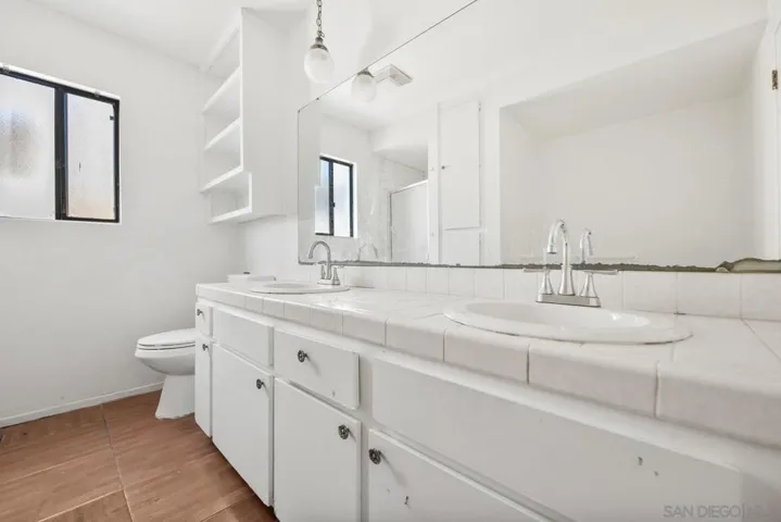 2070 Caraway St, Escondido, California 92026