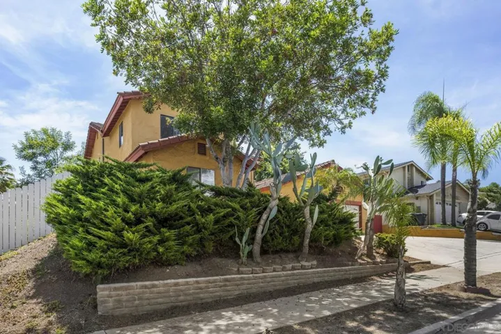 2070 Caraway St, Escondido, California 92026