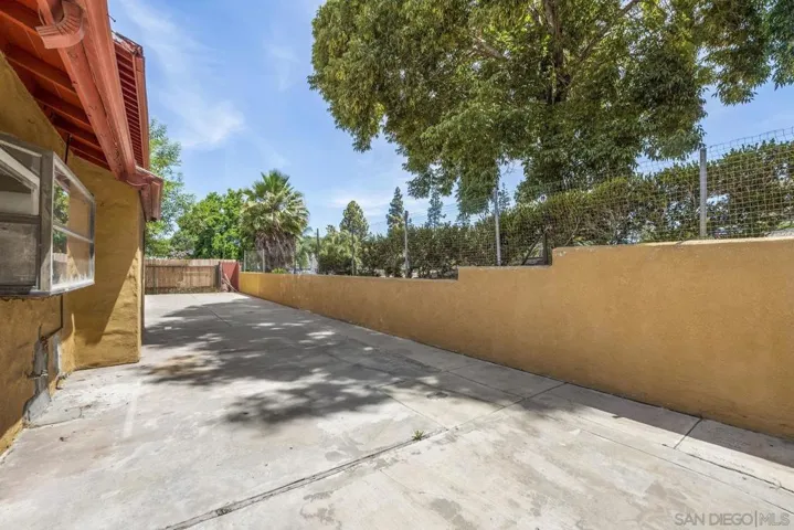 2070 Caraway St, Escondido, California 92026