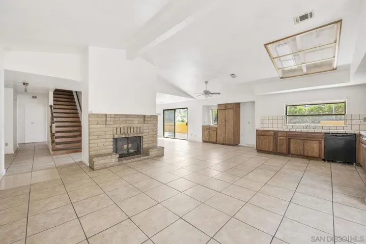 2070 Caraway St, Escondido, California 92026