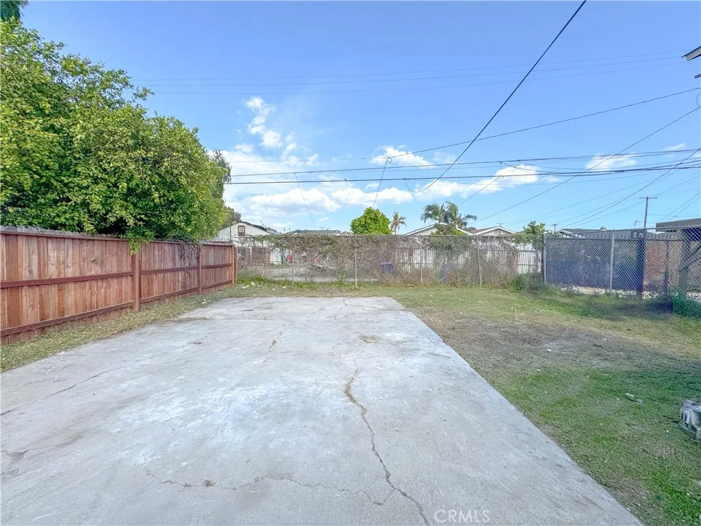 10408 Kalmia Street, Los Angeles, California 90002 home-pic-23