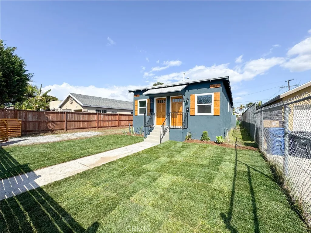 10408 Kalmia Street, Los Angeles, California 90002 home-pic-1