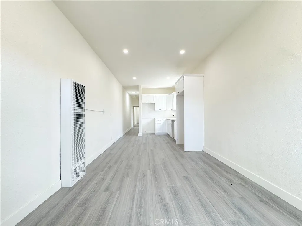 10408 Kalmia Street, Los Angeles, California 90002 home-pic-14