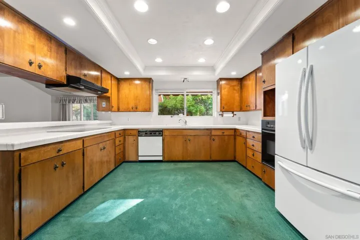 12830 Avenida La Valencia, Poway, California 92064
