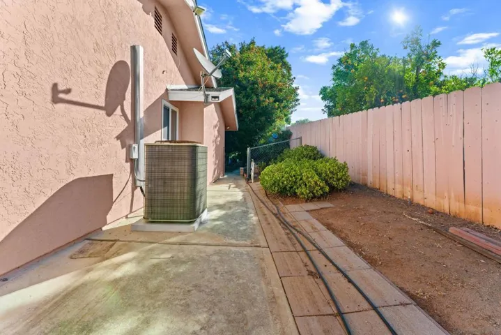 12830 Avenida La Valencia, Poway, California 92064