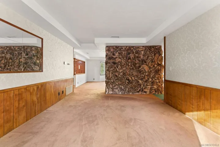 12830 Avenida La Valencia, Poway, California 92064