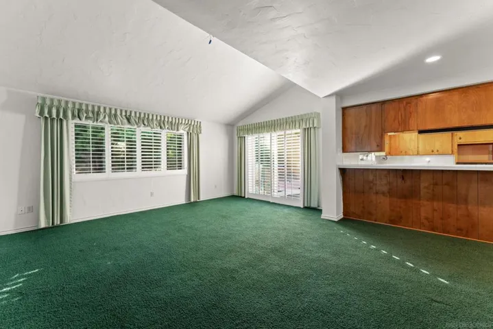 12830 Avenida La Valencia, Poway, California 92064