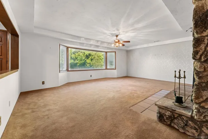 12830 Avenida La Valencia, Poway, California 92064