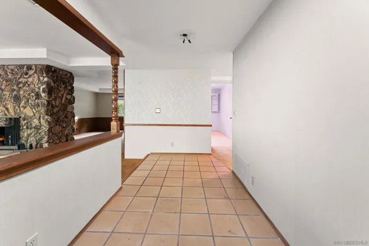 12830 Avenida La Valencia, Poway, California 92064
