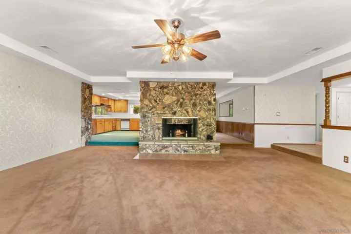 12830 Avenida La Valencia, Poway, California 92064