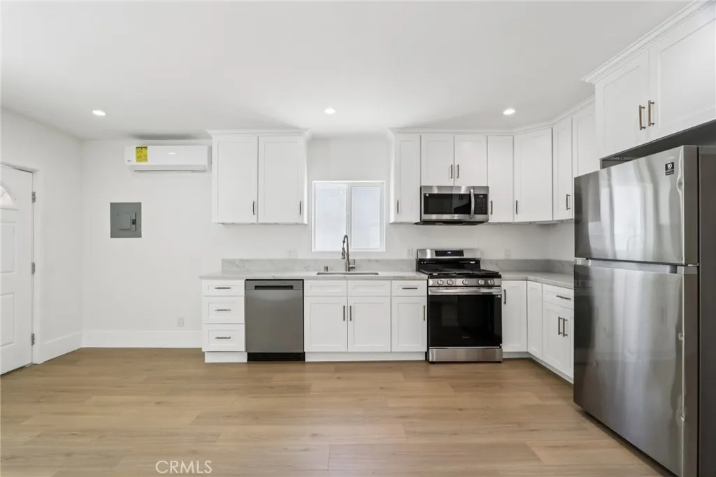 17043 Celtic Street, Granada Hills, California 91344 home-pic-26